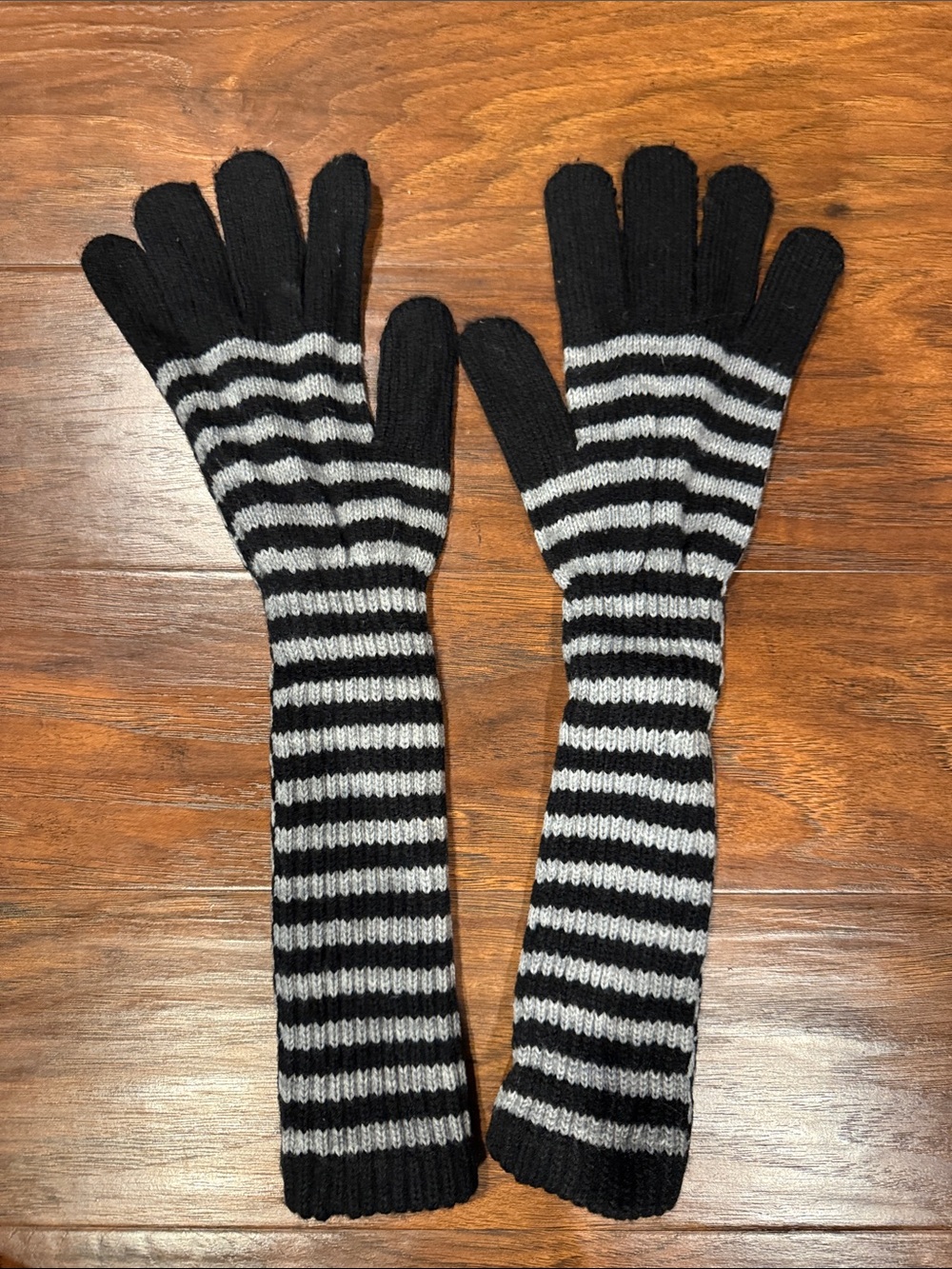 Black & Gray Striped Long Knit Gloves